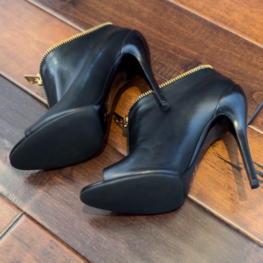 100% HOLIDAY LUXURY HERE! TOM FORD BLACK HALF CALF ZIPPER PEEP-TOE BOOTS/BOOTIES